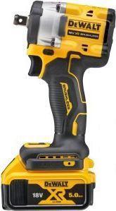 Гайковерт DeWalt DCF921P2T-QW (с 2-мя АКБ, кейс)