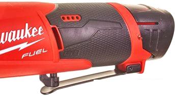 Трещотка Milwaukee M12 FIR38-201B 4933459798 (с 1-им АКБ, сумка)