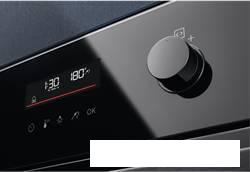 Электрический духовой шкаф Electrolux SteamBake 600 EOD6P77Z