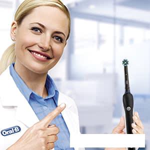 Электрическая зубная щетка Oral-B Pro 1 750 Cross Action D16.513.1UX (черный)