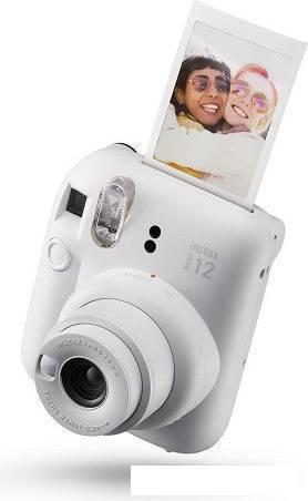 Фотоаппарат Fujifilm Instax Mini 12 (белый) + пурпурный чехол Sundays с ремнем