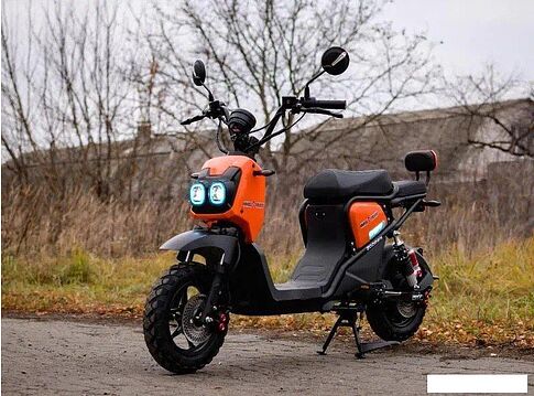 Электроскутер AVM.Plus Zoomer (оранжевый)