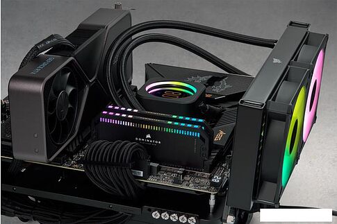 Оперативная память Corsair Dominator Platinum RGB 2x16ГБ DDR5 5600 МГц CMT32GX5M2B5600Z36