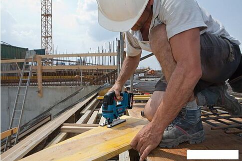 Электролобзик Bosch GST 18 V-LI B Professional 06015A6100 (без АКБ)