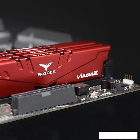 Оперативная память Team T-Force Vulcan Z 2x16ГБ DDR4 3200 МГц TLZRD432G3200HC16FDC01