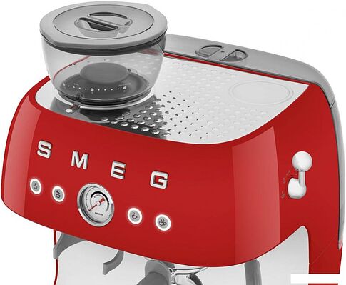 Рожковая помповая кофеварка Smeg EGF03RDEU