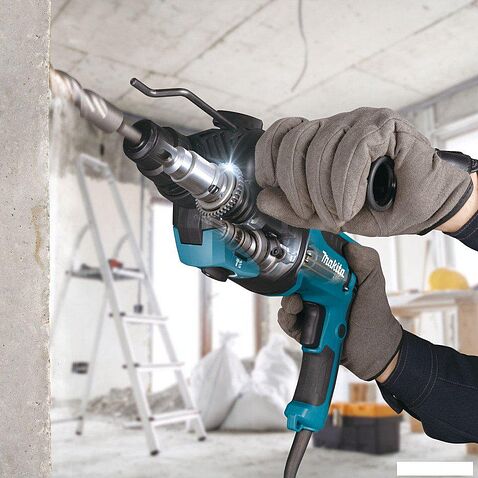 Перфоратор Makita HR2670