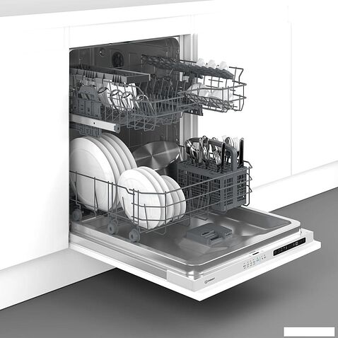 Встраиваемая посудомоечная машина Indesit DI 5C89
