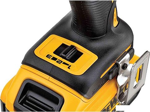 Винтоверт DeWalt DCF887D2-QW (c 2-мя АКБ, кейс)