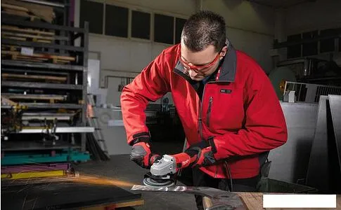 Угловая шлифмашина Milwaukee AGV 13-125 XE [4933451218]