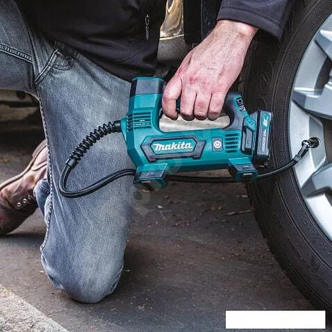 Автомобильный компрессор Makita MP100DZ