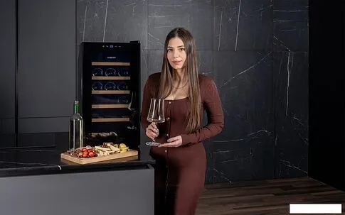 Винный шкаф Garlyn WR-50