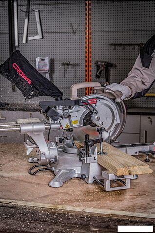 Дисковая (циркулярная) пила Crown CT15233P