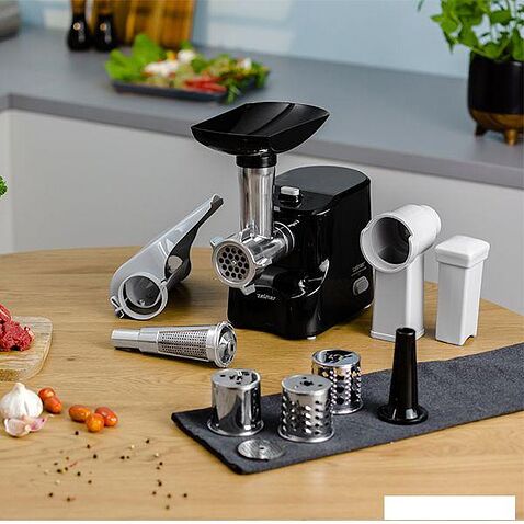 Мясорубка Zelmer ZMM1530B