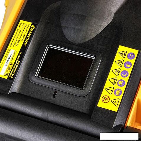 Колёсная газонокосилка Champion EM3815