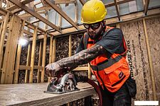 Дисковая (циркулярная) пила Milwaukee M18 FCS552-0X Fuel 4933493588 (без АКБ, кейс)