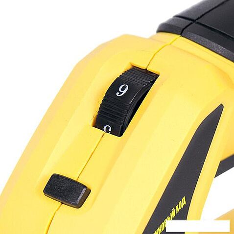 Электролобзик Kolner KJS 750V