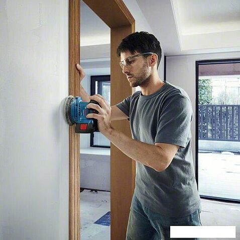 Эксцентриковая шлифмашина Bosch GEX 185-LI Professional 06013A5021 (с 1-м АКБ, кейс)