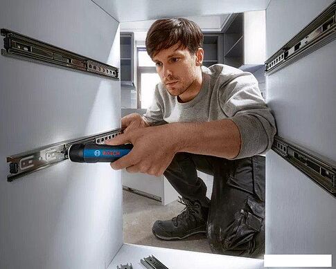 Электроотвертка Bosch Go Professional 06019H2200 (с АКБ, кейс)