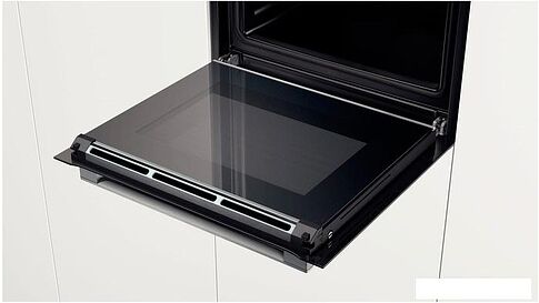 Духовой шкаф Bosch HBG675BB1