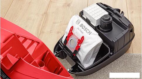Пылесос Bosch BGL6PET1