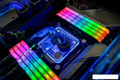 Оперативная память Crucial Ballistix MAX RGB 2x8GB DDR4 PC4-35200 BLM2K8G44C19U4BL