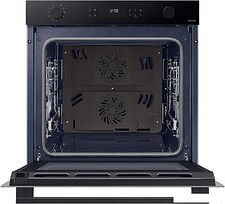 Электрический духовой шкаф Samsung NV7B4420ZAW/WT Электрический духовой шкаф Samsung NV7B4420ZAW/WT