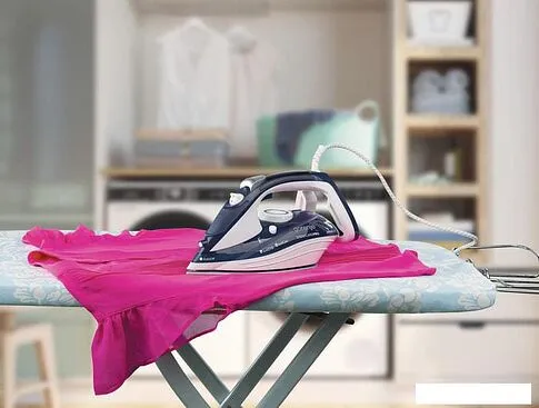 Утюг Gorenje SIH2600BLC