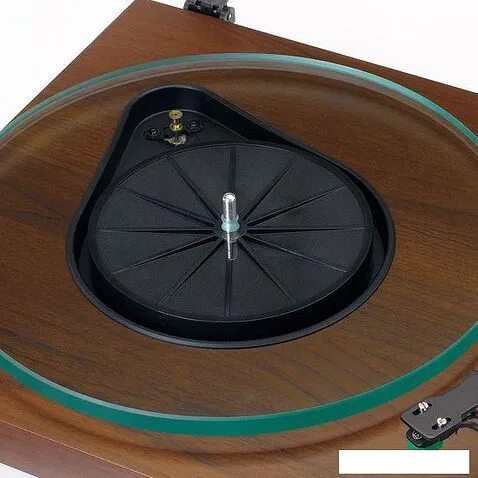 Виниловый проигрыватель Lenco LBT-225