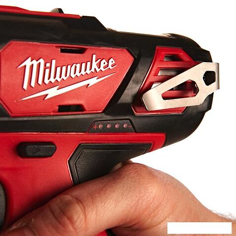 Дрель-шуруповерт Milwaukee M12 BDD-0 [4933441930]