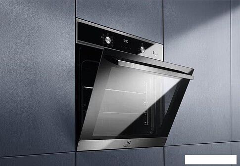 Электрический духовой шкаф Electrolux SteamBake 600 EOD5F71X