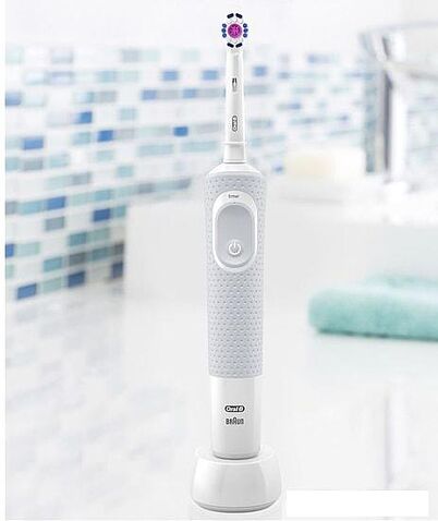 Электрическая зубная щетка Braun Oral-B Vitality 100 3D White D100.413.1 (белый)