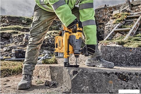 Пылесос DeWalt D25304DH-XJ