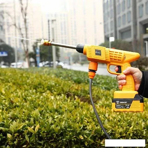 Мойка высокого давления Deko DKCW25 063-4490 (с 1-им АКБ)