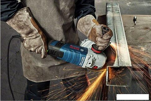 Угловая шлифмашина Bosch GWS 30-180 B Professional 06018G0000