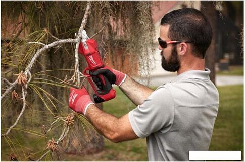 Секатор Milwaukee M12BLPRS-0 4933480114 (без АКБ)