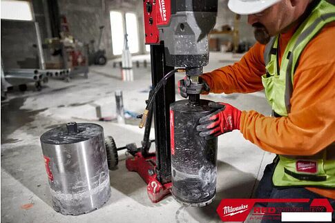 Дрель алмазного сверления Milwaukee DCD350 KIT-122 4933493143