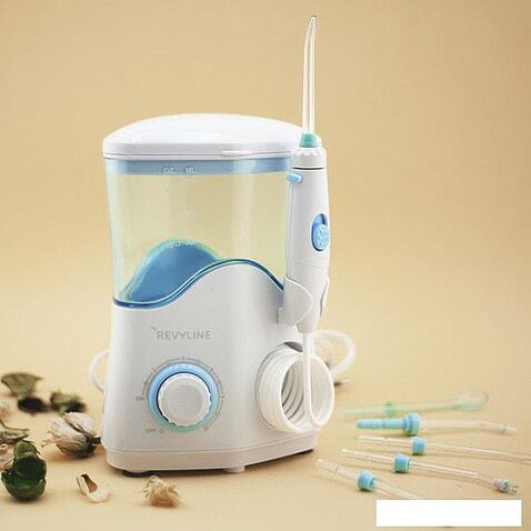 Ирригатор Revyline RL 100 (белый)