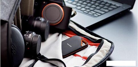 Внешний накопитель SanDisk Extreme Pro Portable V2 SDSSDE81-1T00-G25 1TB