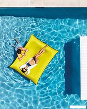 Надувной матрас для плавания Intex Luxe Inflatable Sport Lounge 56794-2 (желтый)