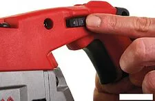 Ленточная пила Milwaukee M18 CBS125-0 4933447150 (без АКБ) Ленточная пила Milwaukee M18 CBS125-0 4933447150 (без АКБ)