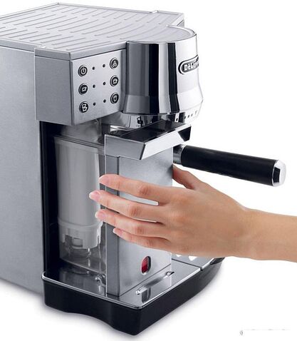 Рожковая кофеварка DeLonghi EC 860.M