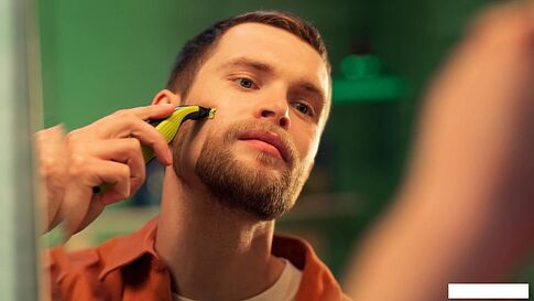 Триммер для бороды и усов Philips OneBlade 360 Face QP2724/23
