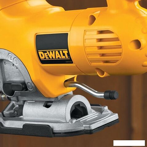 Электролобзик DeWalt DW331KT-QS (с кейсом)