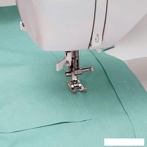 Швейная машина Singer Starlet 6660