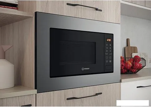 Микроволновая печь Indesit MWI 120 GX