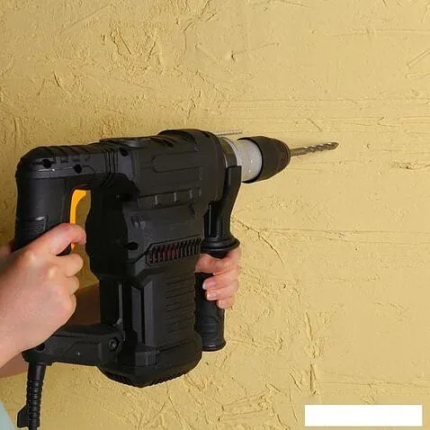 Перфоратор Deko DKH1600W SET 7