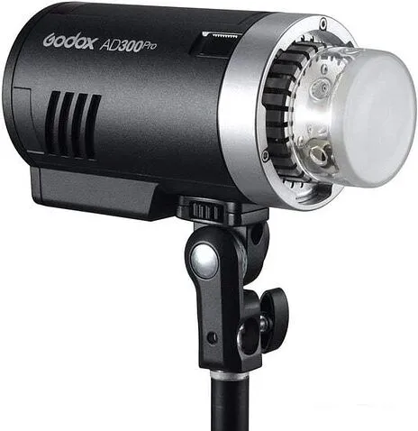 Вспышка Godox Witstro AD300Pro