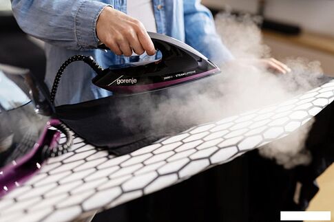 Утюг Gorenje SGD3000BKV