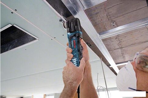 Мультифункциональная шлифмашина Bosch GOP 30-28 Professional 0601237001 (без кейса)